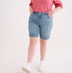 Penningtons Bermuda Jean Shorts Denim High Rise Size 22 New NWT Stretch Light